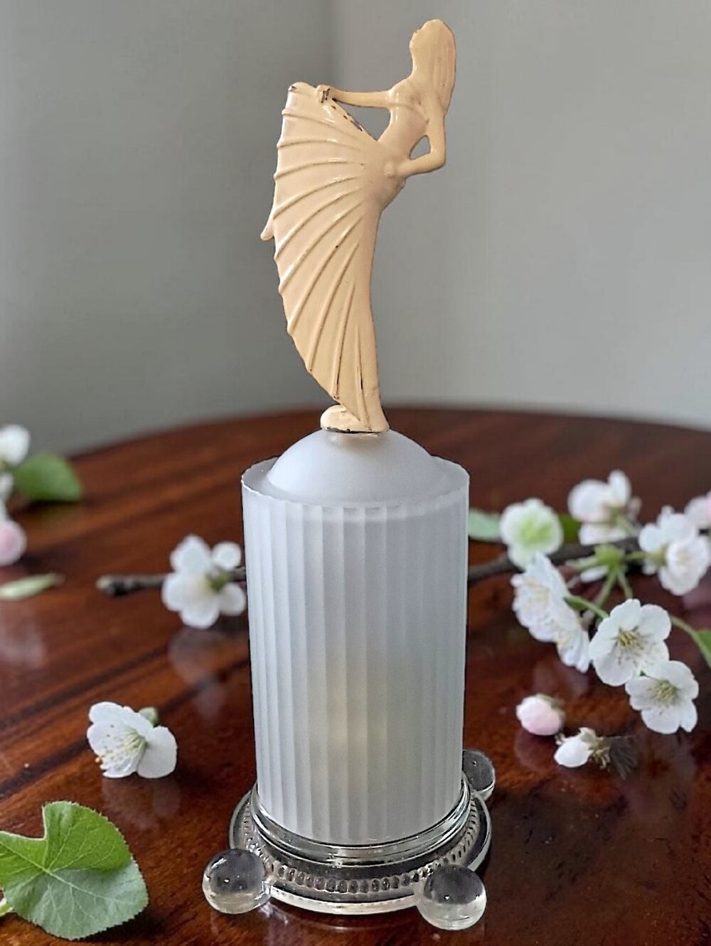 Vtg Art Deco Frosted Glass Boudoir Lamp Leaping Dancer Metal Decor Art Nouveau